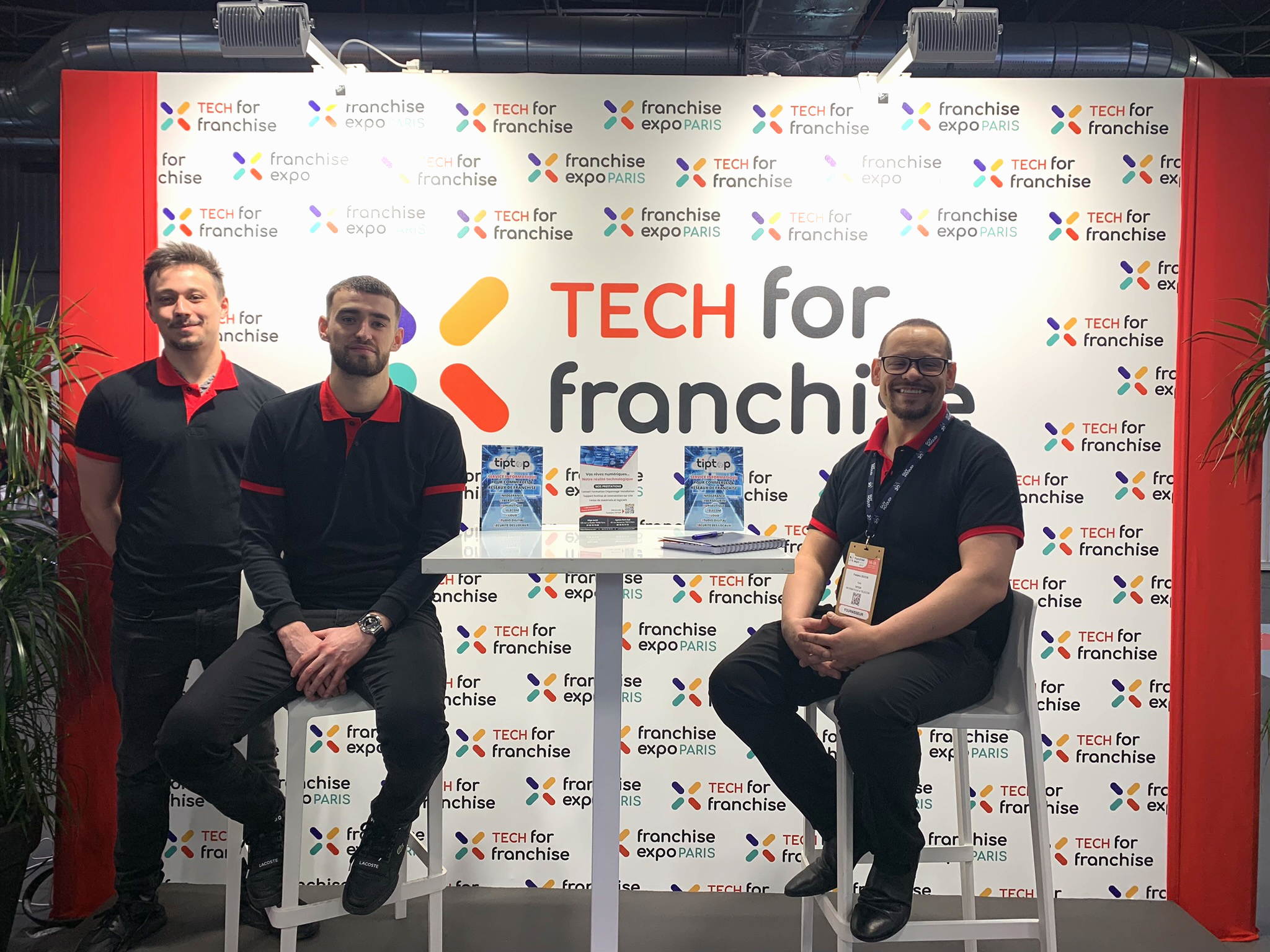 Photo équipe · stand « Tech for Franchise » · Salon de la Franchise